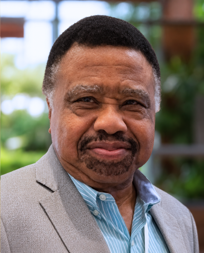Headshot of Oladayo